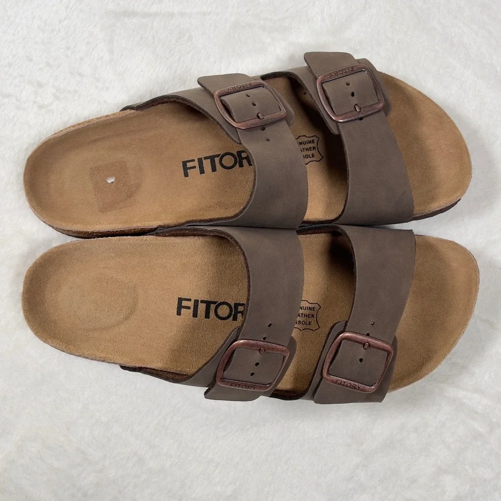 FITORY Mens Flat Sandals Brown Two‎ Strap Buckle Cork Footbed Slide Shoes US 10